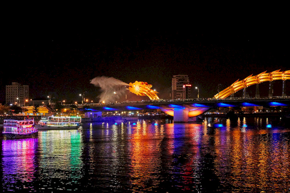 Dragon Bridge sprays water at night